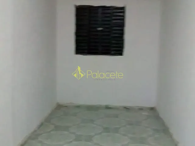 Casa com 125m² 1 quarto e 1 banheiro, à venda, no bairro Triângulo em Pindamonhangaba