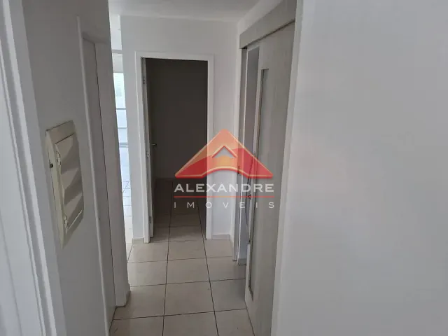 Casa 3 quartos e 2 banheiros, à venda, no bairro Eugênio de Mello em São José dos Campos