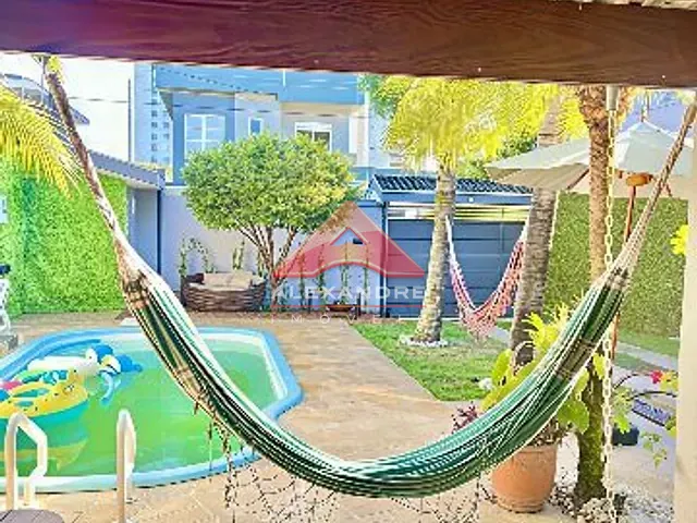 Casa com 280m² 3 quartos e 2 banheiros, à venda, no bairro Loteamento Villa Branca em Jacareí