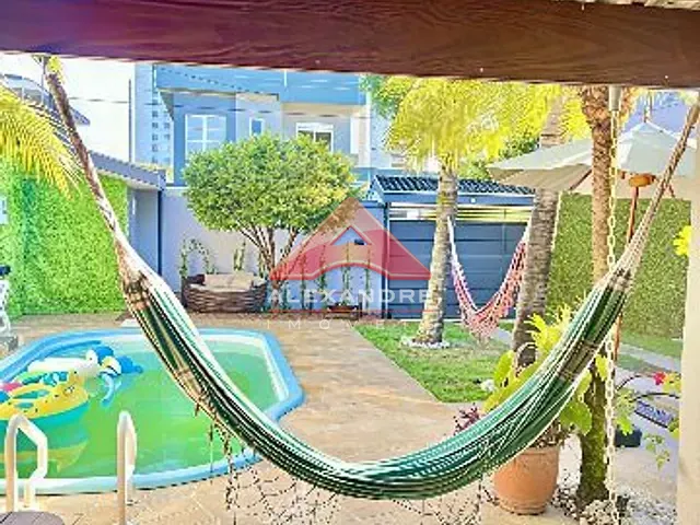 Casa com 280m² 3 quartos e 2 banheiros, à venda, no bairro Loteamento Villa Branca em Jacareí