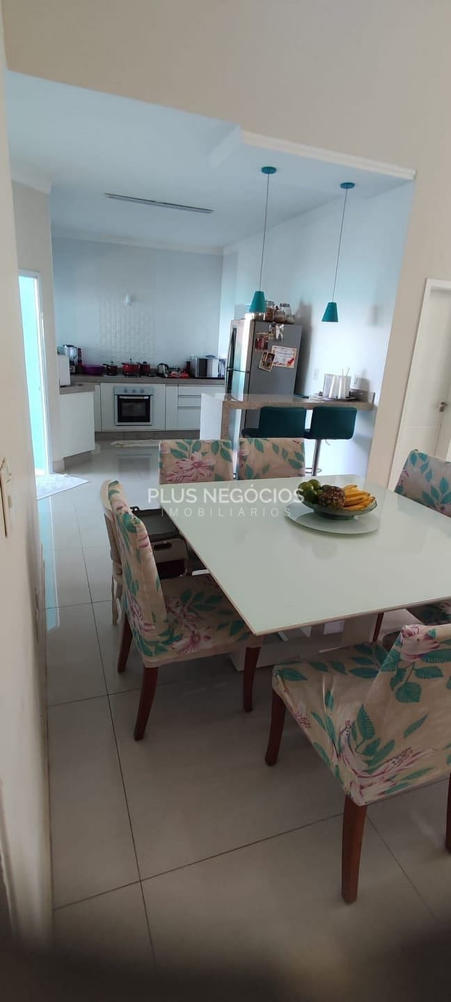 Casa, 3 quartos, 170 m² - Foto 2