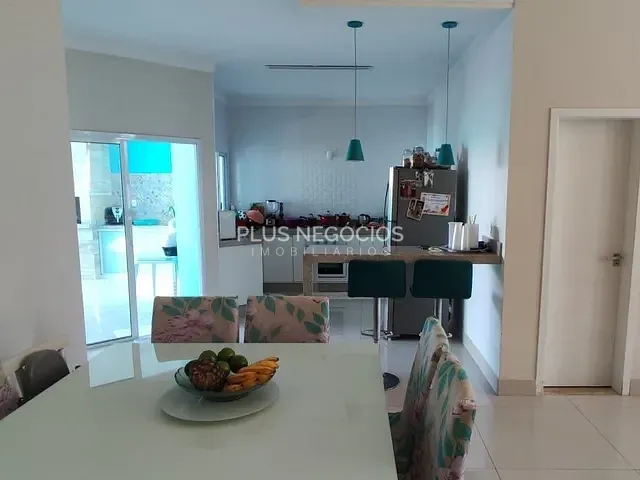 Casa com 250m² 3 quartos e 4 banheiros, à venda, no bairro Jardim Novo Horizonte em Sorocaba