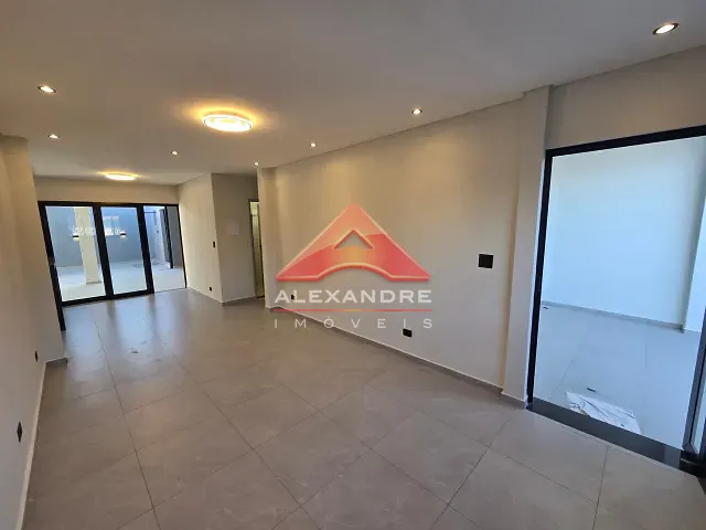 Casa 3 quartos e 3 banheiros, à venda, no bairro Residencial Tatetuba em São José dos Campos