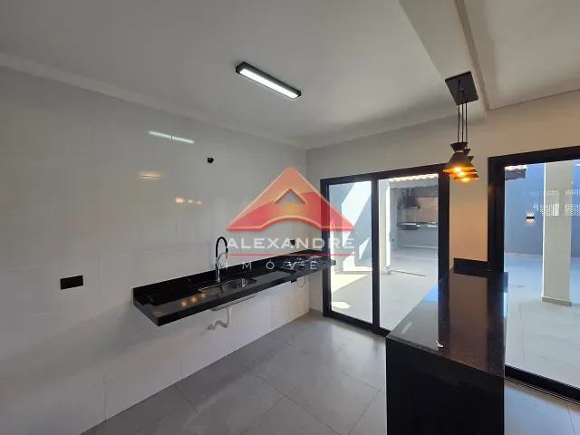 Casa 3 quartos e 3 banheiros, à venda, no bairro Residencial Tatetuba em São José dos Campos