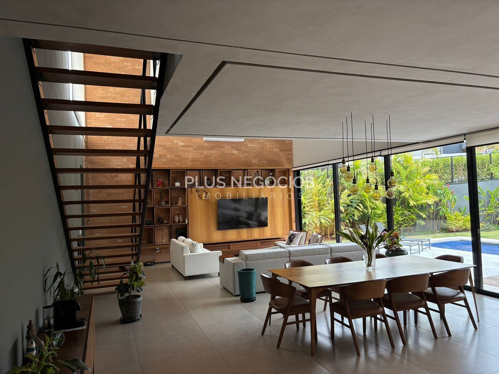 Casa à venda e aluguel com 4 quartos, 344m² - Foto 8