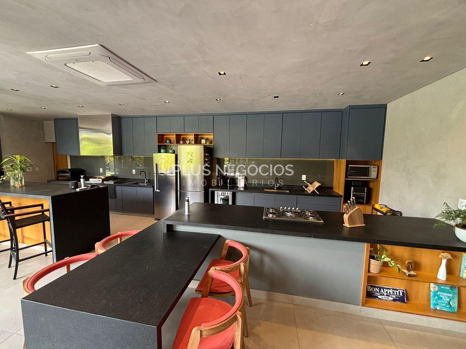 Casa à venda e aluguel com 4 quartos, 344m² - Foto 9