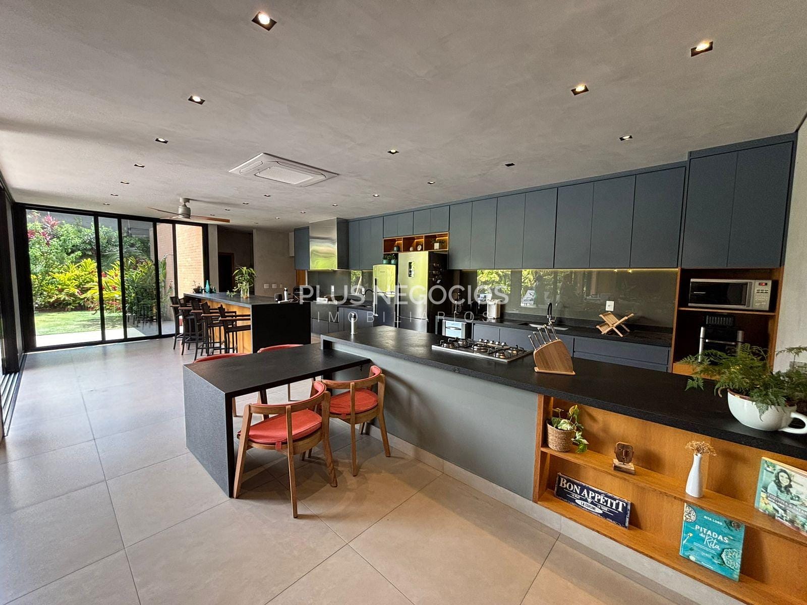 Casa à venda e aluguel com 4 quartos, 344m² - Foto 10