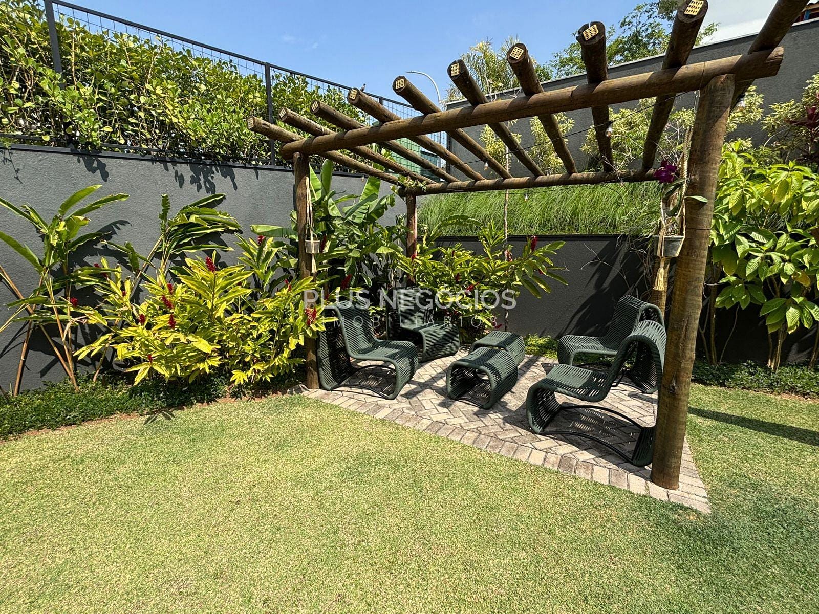 Casa à venda e aluguel com 4 quartos, 344m² - Foto 17