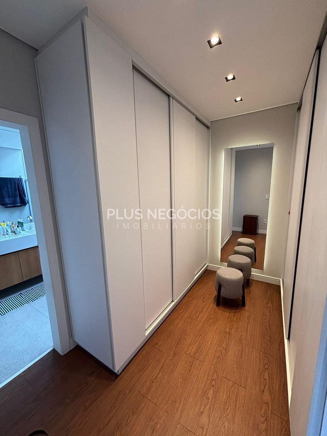 Casa à venda e aluguel com 4 quartos, 344m² - Foto 22