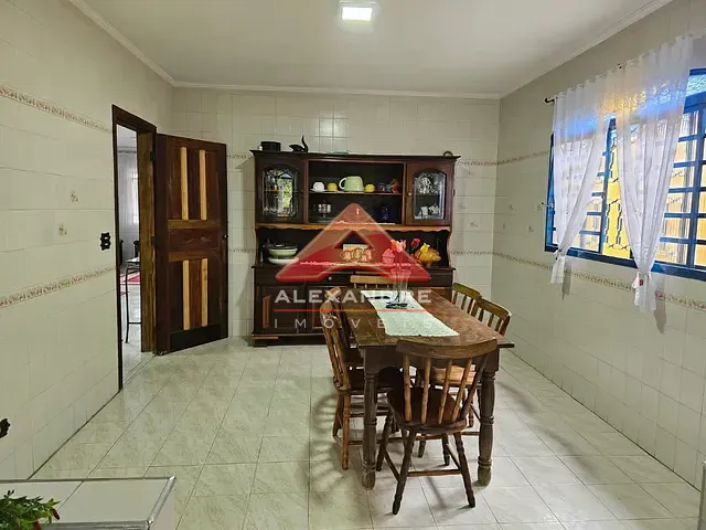 Casa 3 quartos e 3 banheiros, à venda, no bairro Bom Retiro em São José dos Campos