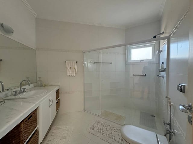 Casa com 800m² 4 quartos e 5 banheiros, à venda ou para alugar, no bairro Tamboré em Santana de Parnaíba