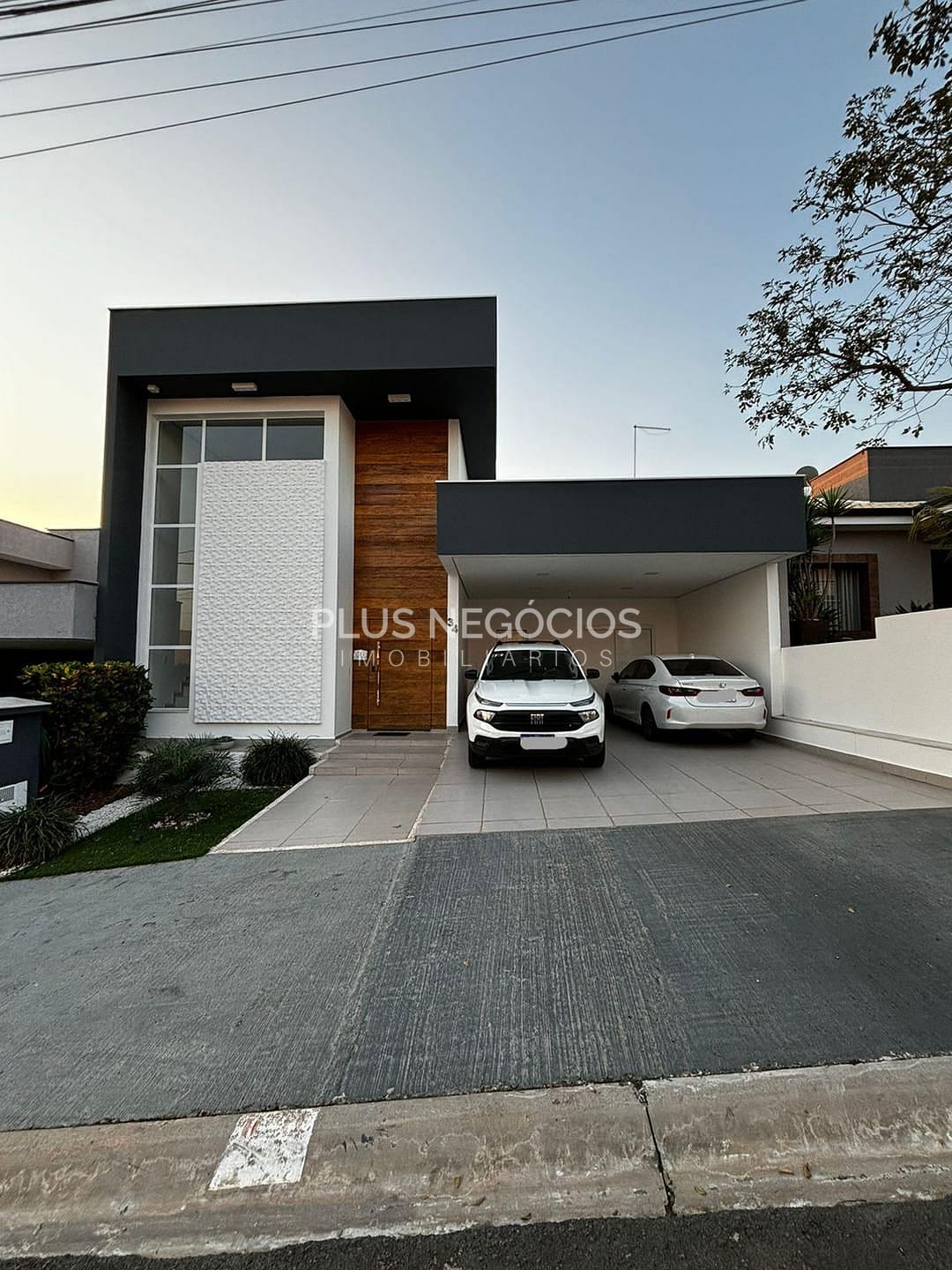 Casa, 3 quartos, 220 m² - Foto 1