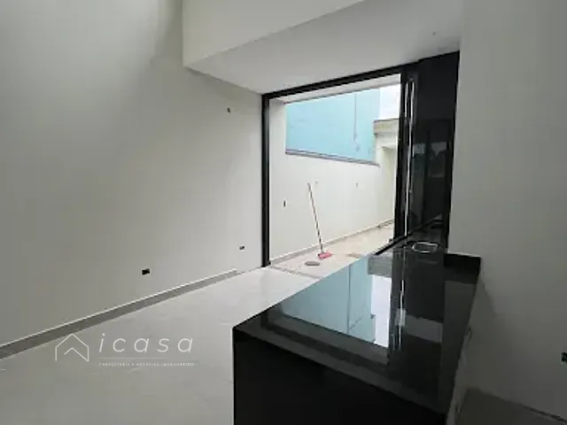 Casa com 175m² 3 quartos e 3 banheiros, à venda, no bairro Portal dos Passaros em São José dos Campos