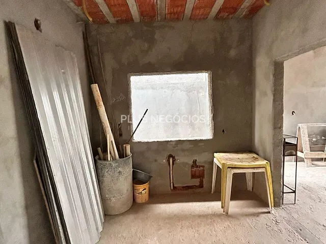 Casa com 175m² 3 quartos e 2 banheiros, à venda, no bairro Wanel Ville em Sorocaba