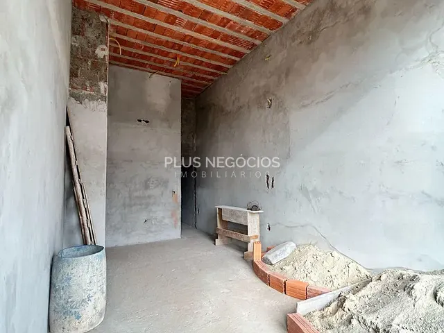 Casa com 175m² 3 quartos e 2 banheiros, à venda, no bairro Wanel Ville em Sorocaba