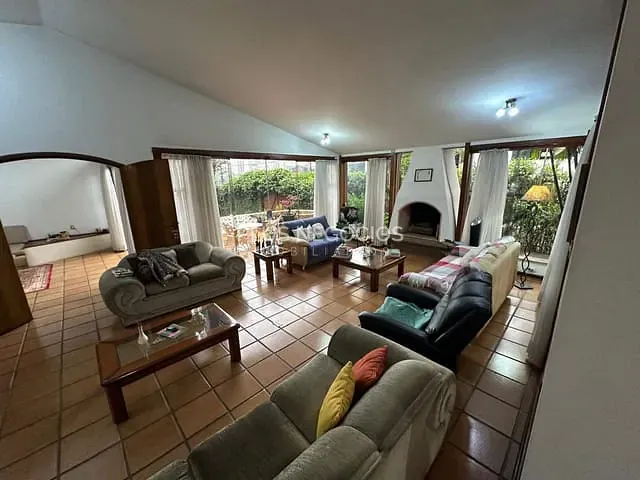 Casa com 977m² 4 quartos e 4 banheiros, para alugar, no bairro Jardim Santa Rosália em Sorocaba