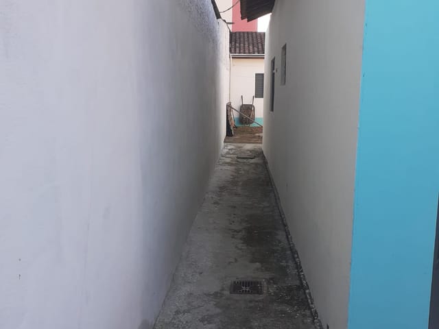 Casa com 250m² 2 quartos e 2 banheiros, à venda, no bairro Jardim Eloyna em Pindamonhangaba