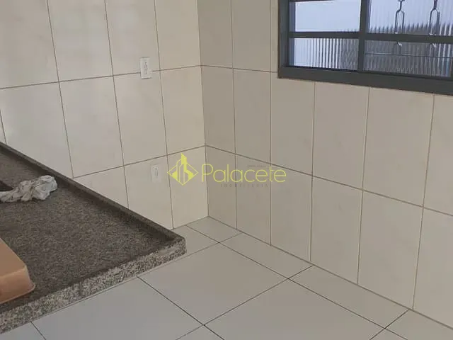 Casa com 250m² 2 quartos e 2 banheiros, à venda, no bairro Jardim Eloyna em Pindamonhangaba
