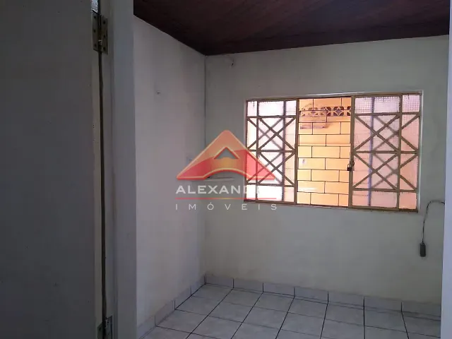 Casa 3 quartos e 1 banheiro, à venda, no bairro Jardim Santarém em São José dos Campos