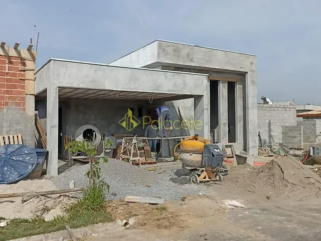 Casa com 155m² 3 quartos e 2 banheiros, à venda, no bairro Centro em Tremembé