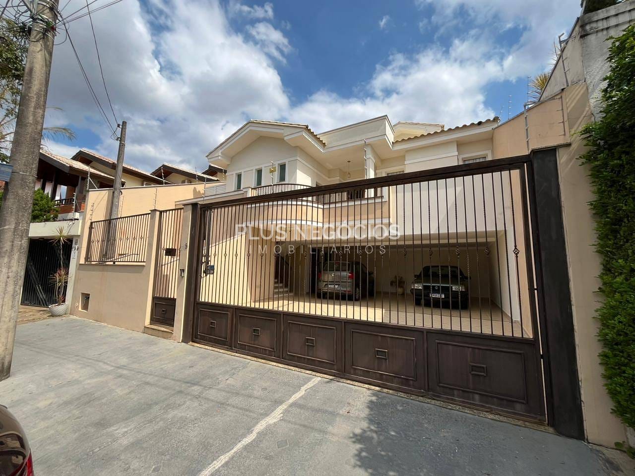 Casa, 3 quartos, 278 m² - Foto 2