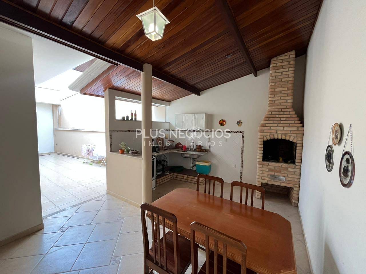 Casa, 3 quartos, 278 m² - Foto 22