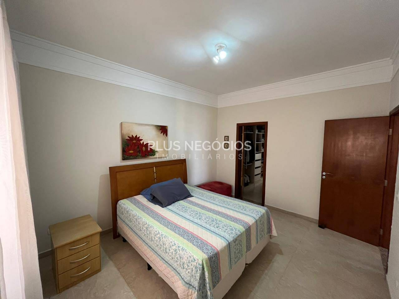 Casa, 3 quartos, 278 m² - Foto 26