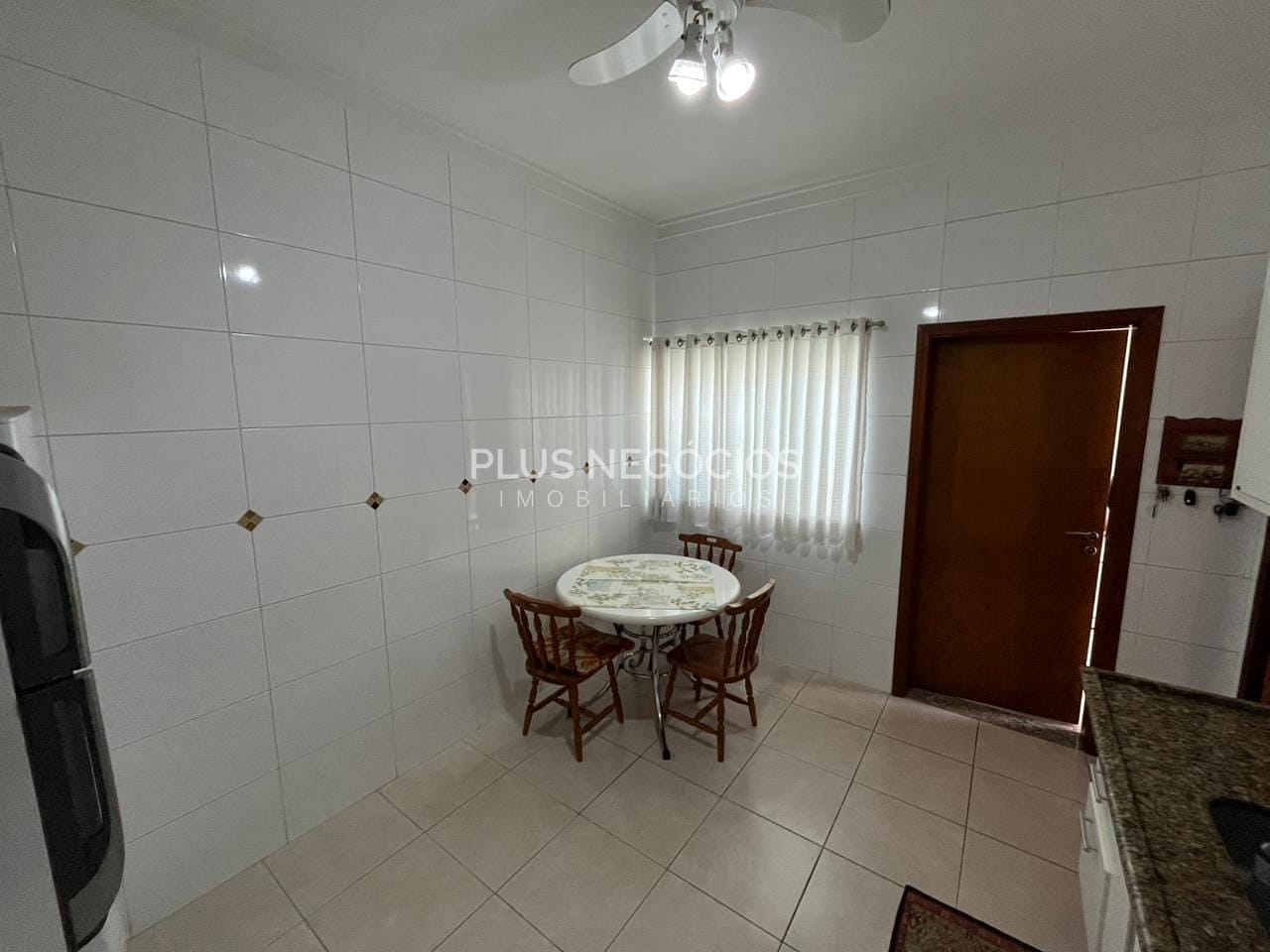 Casa, 3 quartos, 278 m² - Foto 35