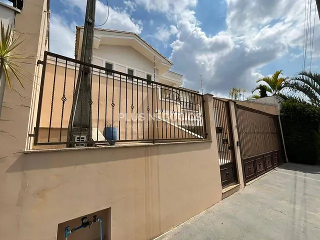 Casa com 342m² 3 quartos e 4 banheiros, à venda ou para alugar, no bairro Jardim Pagliato em Sorocaba