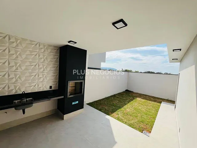 Casa com 250m² 3 quartos e 2 banheiros, à venda, no bairro Jardim M da Gloria em Araçoiaba da Serra