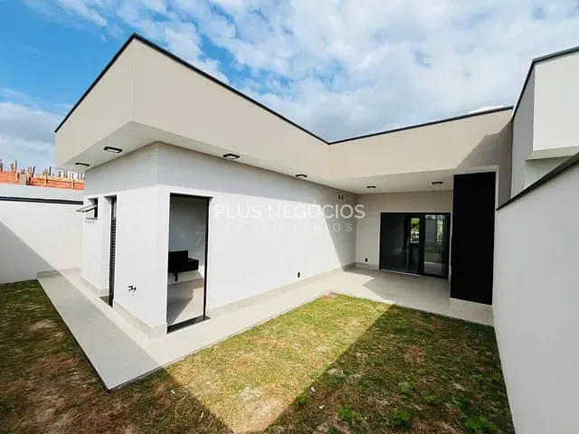 Casa com 250m² 3 quartos e 2 banheiros, à venda, no bairro Jardim M da Gloria em Araçoiaba da Serra