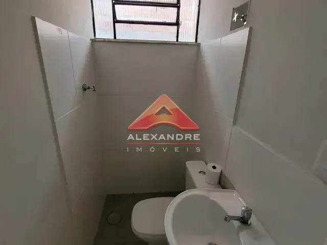 Casa 1 quarto e 1 banheiro, para alugar, no bairro Vila Industrial em São José dos Campos