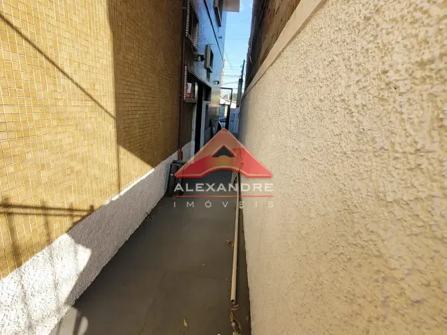 Casa 1 quarto e 1 banheiro, para alugar, no bairro Vila Industrial em São José dos Campos
