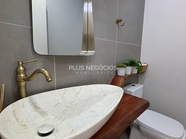 Casa com 300m² 3 quartos e 4 banheiros, à venda, no bairro Aparecidinha em Sorocaba