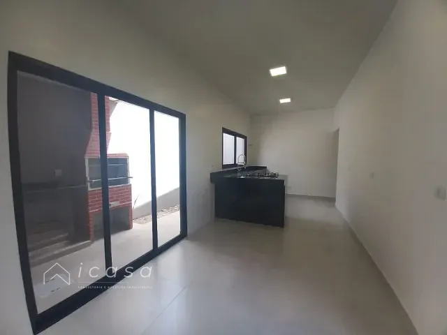 Casa com 250m² 3 quartos e 1 banheiro, à venda, no bairro Morada do Fênix em São José dos Campos