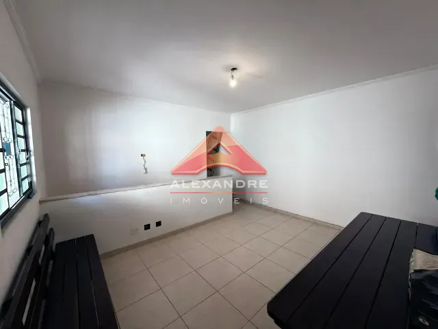 Casa com 135m² 2 quartos e 1 banheiro, à venda, no bairro Jardim Santa Inês I em São José dos Campos
