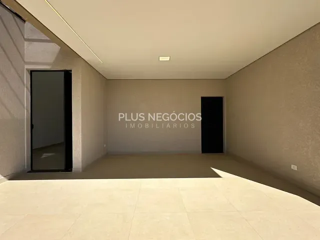 Casa com 200m² 3 quartos e 2 banheiros, à venda, no bairro Jardim Novo Horizonte em Sorocaba