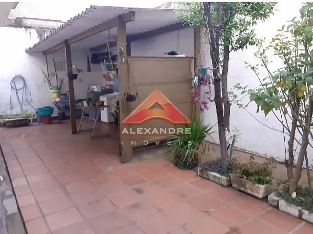 Casa 3 quartos e 1 banheiro, à venda, no bairro Parque Industrial em São José dos Campos