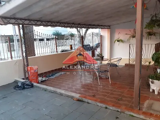Casa 3 quartos e 1 banheiro, à venda, no bairro Parque Industrial em São José dos Campos