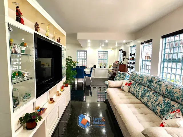 Casa com 263m² 3 quartos e 4 banheiros, à venda, no bairro Saúde em São Paulo