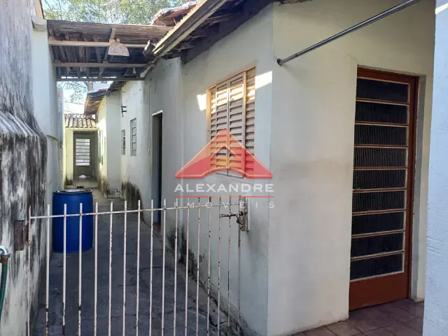 Casa 6 quartos e 3 banheiros, à venda, no bairro Centro em São José dos Campos