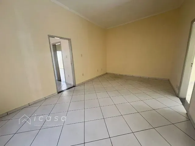 Casa com 250m² 3 quartos e 3 banheiros, à venda ou para alugar, no bairro Centro em Caçapava