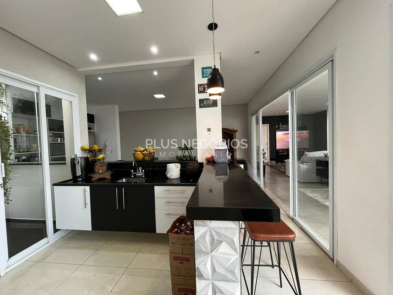 Casa, 3 quartos, 309 m² - Foto 60