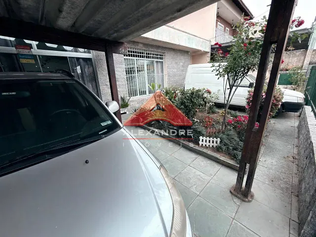 Casa com 300m² 3 quartos e 2 banheiros, à venda, no bairro Vila Industrial em São José dos Campos