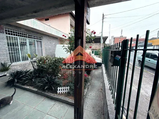 Casa com 300m² 3 quartos e 2 banheiros, à venda, no bairro Vila Industrial em São José dos Campos