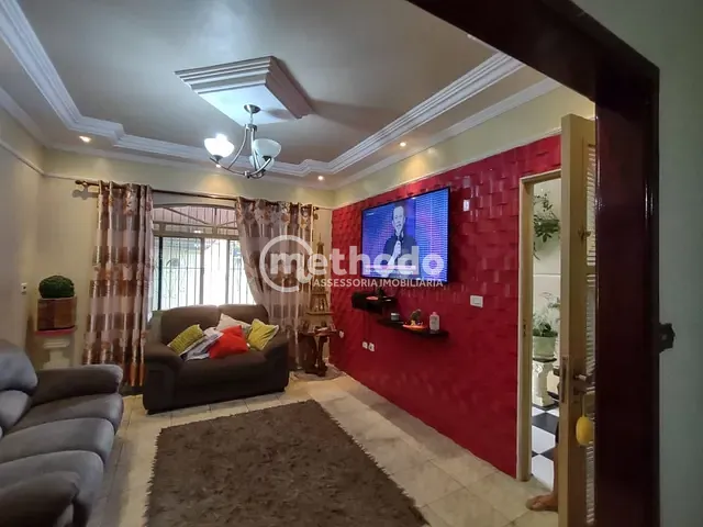 Casa com 300m² 4 quartos e 2 banheiros, à venda, no bairro Jardim do Lago em Hortolândia