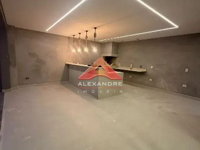 Casa 4 quartos e 1 banheiro, à venda, no bairro Condominio Residencial Mantiqueira em São José dos Campos