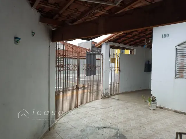 Casa com 225m² 3 quartos e 2 banheiros, à venda, no bairro Campo dos Alemães em São José dos Campos