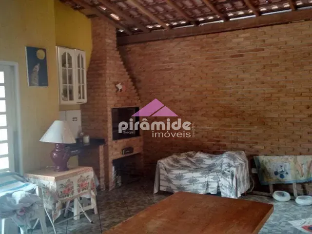 Casa com 320m² 3 quartos e 2 banheiros, à venda, no bairro Travessão em Caraguatatuba