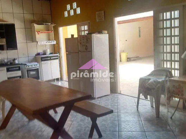 Casa com 320m² 3 quartos e 2 banheiros, à venda, no bairro Travessão em Caraguatatuba